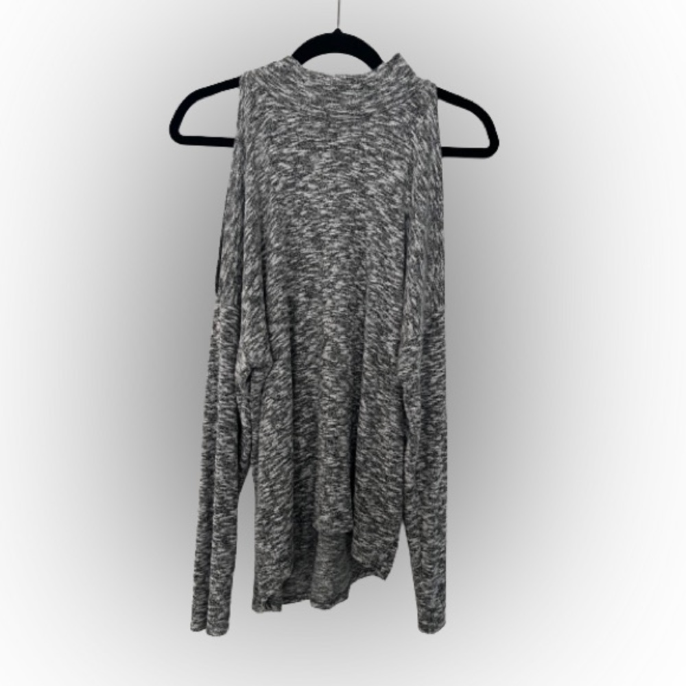 Grey open shoulder turtleneck top - Picture 3 of 4